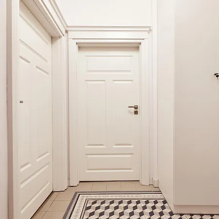 Apartament With A Balcony In Old Town